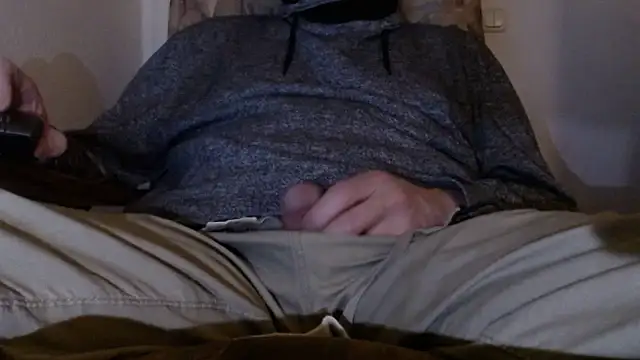 Snapshot of Cordt30 chatting on February 23, 2026, 10:18 pm Cordt30 online show from February 23, 2026, 10:18 pm