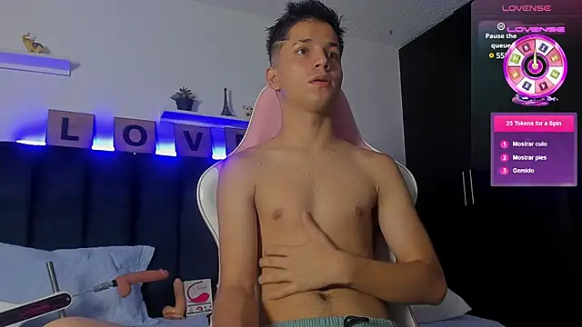 Issac james  online show from March 18, 2025, 3:20 am