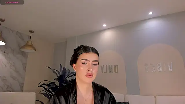 Snapshot of PaulinaSantos_ chatting on May 23, 2026, 7:29 pm PaulinaSantos online show from May 23, 2026, 7:29 pm