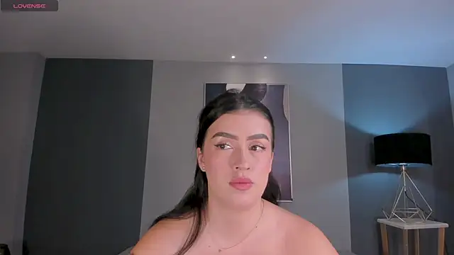 Snapshot of PaulinaSantos_ chatting on June 7, 2026, 5:16 pm PaulinaSantos online show from June 7, 2026, 5:16 pm