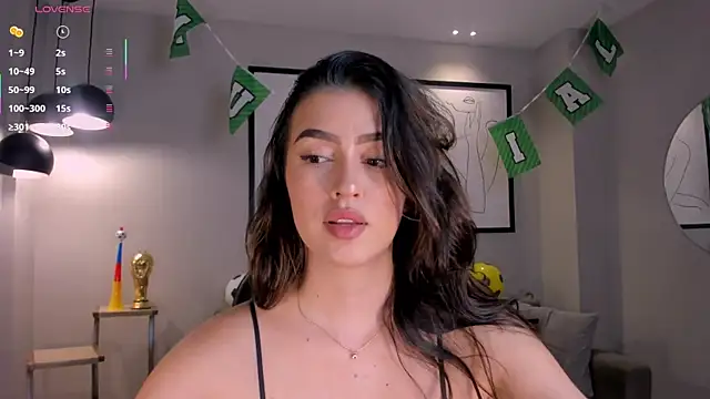 Snapshot of PaulinaSantos_ chatting on June 14, 2026, 5:26 pm PaulinaSantos online show from June 14, 2026, 5:26 pm