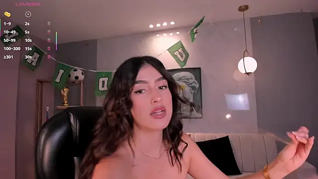 Snapshot of PaulinaSantos_ chatting on June 17, 2026, 8:32 pm PaulinaSantos online show from June 17, 2026, 8:32 pm