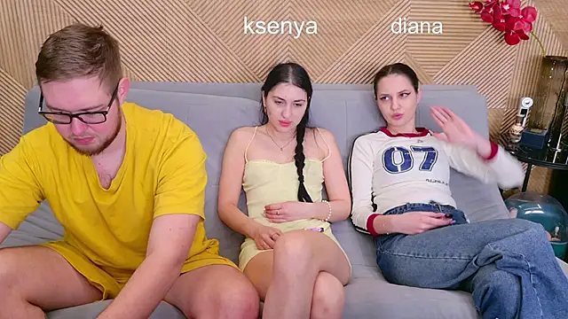 Ksenny online show from May 3, 2026, 6:08 am