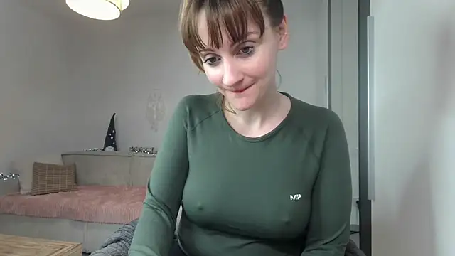 Snapshot of victoirenextdoor chatting on December 5, 2024, 9:28 pm victoirenextdoor online show from December 5, 2024, 9:28 pm