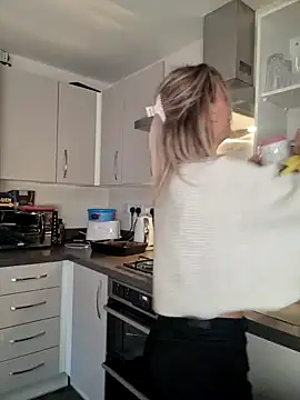 SweetMonicaUK online show from January 7, 2025, 1:57 pm