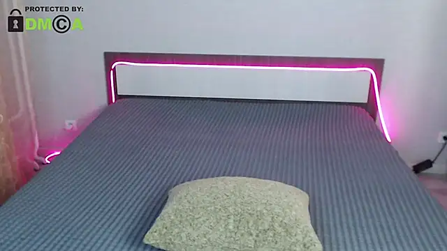 Snapshot of RonnieMilles chatting on September 18, 2025, 7:27 pm RonnieMilles online show from September 18, 2025, 7:27 pm