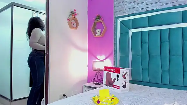 LORENSCOLLINS online show from March 9, 2026, 8:02 pm