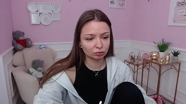 LucySkilar online show from January 12, 2026, 5:56 am