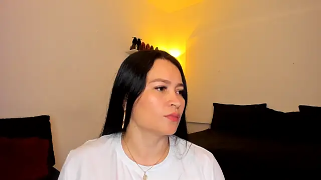 Snapshot of leslie_k chatting on February 26, 2025, 1:43 am leslie k online show from February 26, 2025, 1:43 am