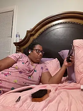 ebonyred online show from May 2, 2026, 1:32 am
