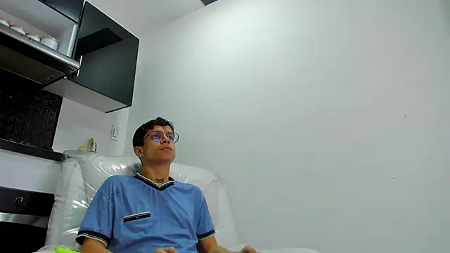 AgarEvans online show from December 3, 2024, 4:36 am