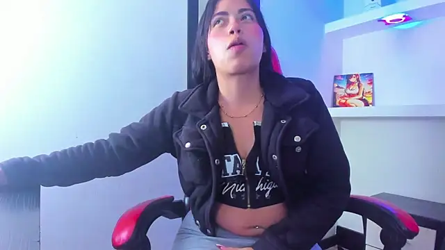 sylvana 19 online show from September 15, 2025, 8:42 pm