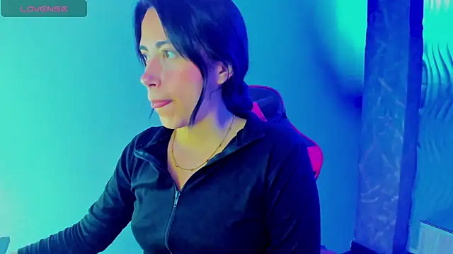 Snapshot of sylvana_19 chatting on September 16, 2025, 9:05 pm sylvana 19 online show from September 16, 2025, 9:05 pm