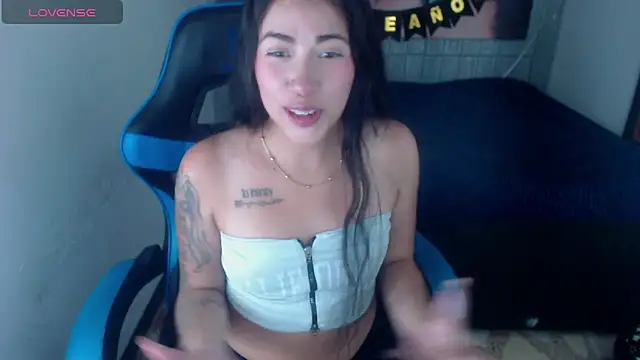 sylvana 19 online show from October 4, 2025, 9:35 pm