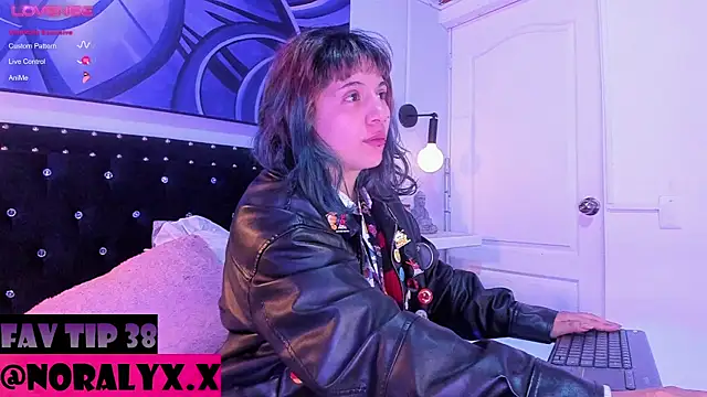 hey noraly online show from July 18, 2026, 4:27 am