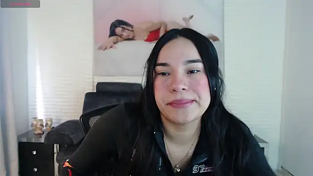 Lolitta xxx online show from November 25, 2025, 1:22 pm