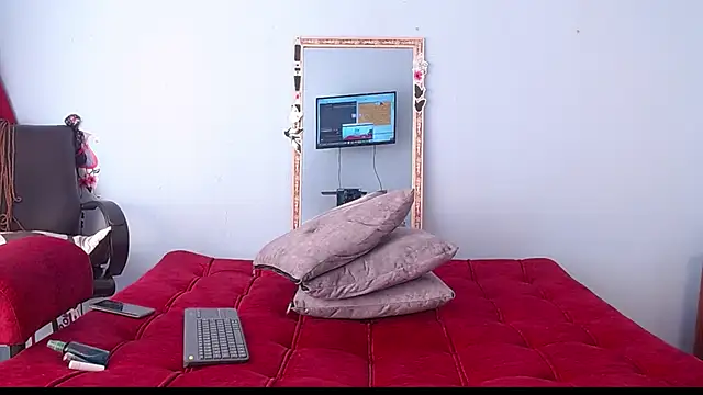 Tamararios online show from February 18, 2025, 7:41 pm