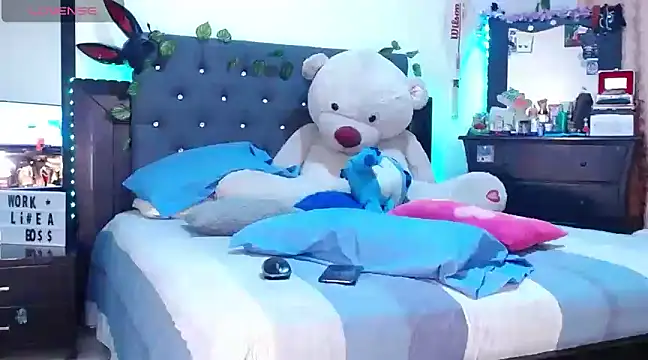 Snapshot of Pocahontaslovex chatting on March 7, 2025, 10:21 pm Pocahontaslovex online show from March 7, 2025, 10:21 pm