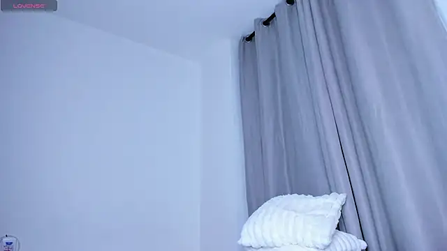 cheryl blossom69 online show from October 29, 2025, 11:06 pm