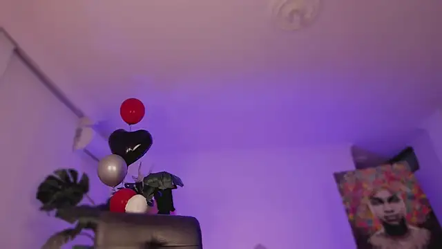 Snapshot of Taylor__foxxx chatting on February 15, 2025, 4:14 am Taylor foxxx online show from February 15, 2025, 4:14 am