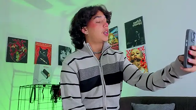 Snapshot of GaelOconner chatting on October 25, 2025, 12:51 am GaelOconner online show from October 25, 2025, 12:51 am