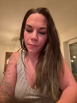 Snapshot of Lady_Knaller chatting on February 7, 2026, 8:34 pm Lady Knaller online show from February 7, 2026, 8:34 pm