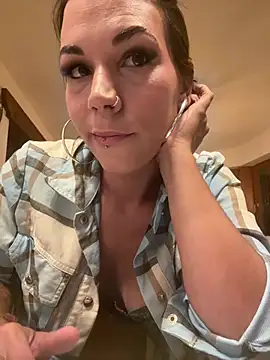Snapshot of Lady_Knaller chatting on June 13, 2026, 8:07 pm Lady Knaller online show from June 13, 2026, 8:07 pm
