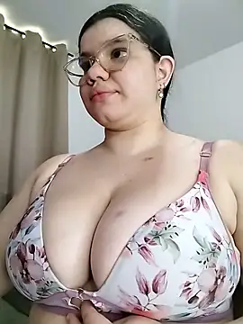 Danzel1105 online show from May 8, 2026, 8:58 pm
