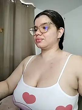 Danzel1105 online show from June 20, 2026, 4:43 pm