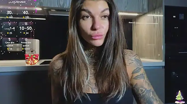 Snapshot of tattooedBabyy chatting on January 5, 2025, 2:52 pm tattooedBabyy online show from January 5, 2025, 2:52 pm