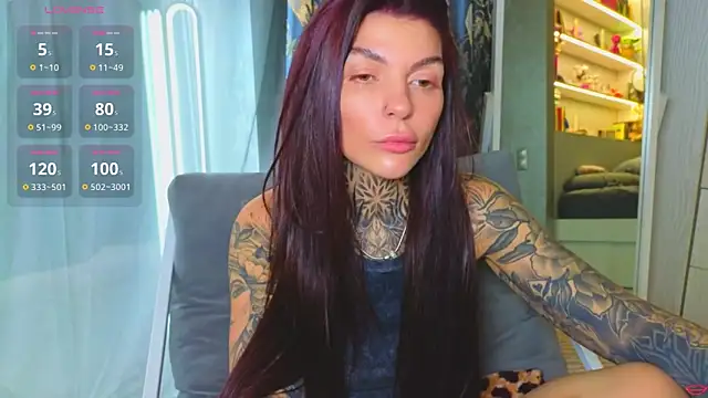 tattooedBabyy online show from April 14, 2026, 8:42 am