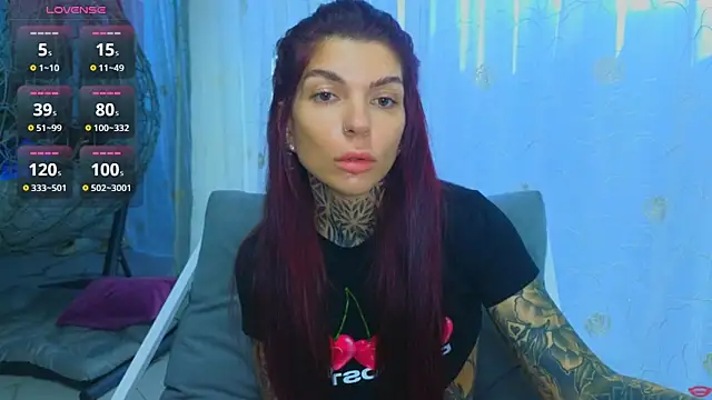 Snapshot of tattooedBabyy chatting on June 4, 2026, 10:32 am tattooedBabyy online show from June 4, 2026, 10:32 am