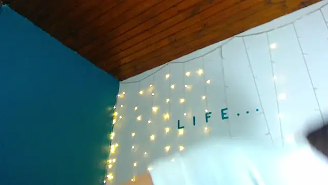 Snapshot of camila_delarosa chatting on December 29, 2024, 12:12 pm camila delarosa online show from December 29, 2024, 12:12 pm