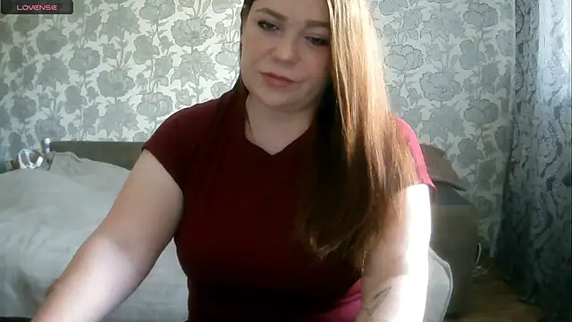 Snapshot of Sabrina_Poison chatting on June 13, 2026, 4:32 am Sabrina Poison online show from June 13, 2026, 4:32 am