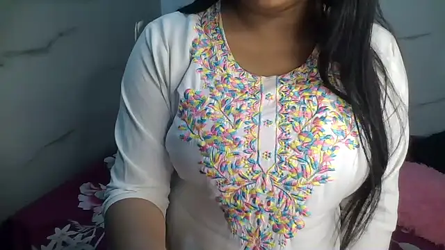 Snapshot of Trezza chatting on July 6, 2026, 7:16 pm Trezza online show from July 6, 2026, 7:16 pm