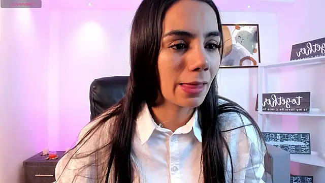 Snapshot of martina_mancini chatting on June 28, 2026, 11:27 am martina mancini online show from June 28, 2026, 11:27 am