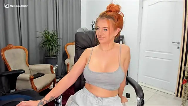 Snapshot of fireflowers_ chatting on December 15, 2024, 9:20 pm fireflowers online show from December 15, 2024, 9:20 pm