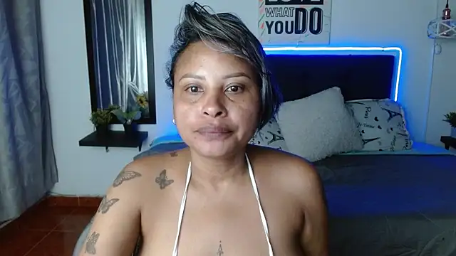 Dominik girl online show from April 28, 2026, 4:50 am
