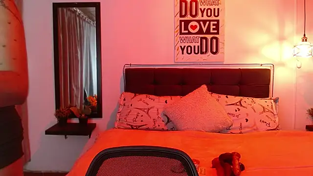 Snapshot of Dominik_girl chatting on May 24, 2026, 7:41 pm Dominik girl online show from May 24, 2026, 7:41 pm