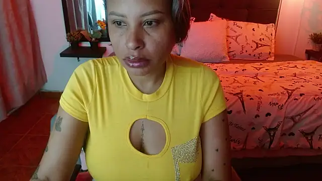 Snapshot of Dominik_girl chatting on June 10, 2026, 7:35 pm Dominik girl online show from June 10, 2026, 7:35 pm
