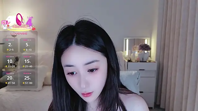 Eileen-886 online show from June 7, 2026, 11:41 pm