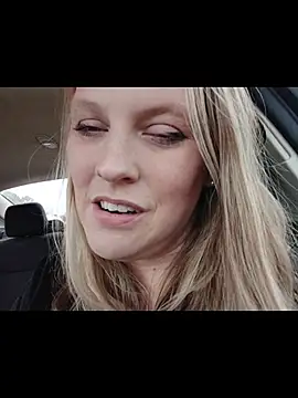 Snapshot of Cumonkatie chatting on January 11, 2026, 1:27 pm Cumonkatie online show from January 11, 2026, 1:27 pm