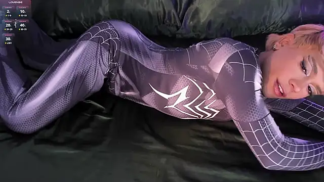 Snapshot of Danigio chatting on December 5, 2024, 8:11 am Danigio online show from December 5, 2024, 8:11 am