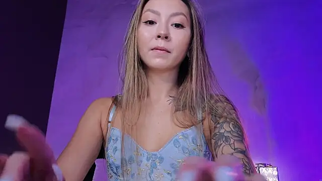 Snapshot of im_casey chatting on October 2, 2025, 8:43 am im casey online show from October 2, 2025, 8:43 am