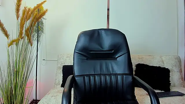 Irina bx online show from April 29, 2026, 8:04 pm