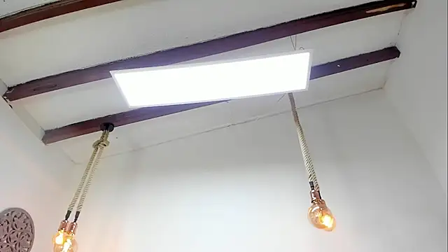 Snapshot of Oriana_Guzman chatting on January 15, 2025, 1:09 pm Oriana Guzman online show from January 15, 2025, 1:09 pm