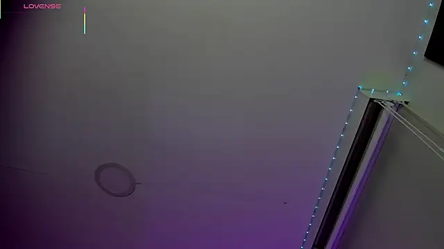 Snapshot of Oriana_Guzman chatting on February 18, 2026, 12:17 am Oriana Guzman online show from February 18, 2026, 12:17 am