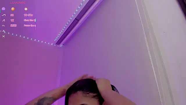 Snapshot of Oriana_Guzman chatting on March 20, 2026, 3:00 am Oriana Guzman online show from March 20, 2026, 3:00 am