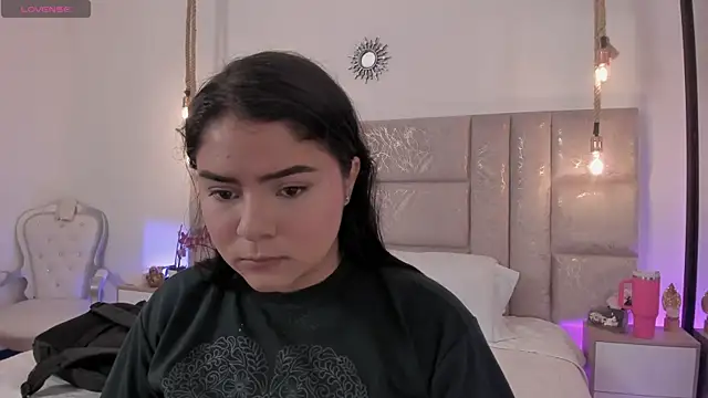 Oriana Guzman online show from July 11, 2026, 10:11 pm
