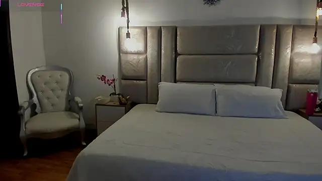 Oriana Guzman online show from July 29, 2026, 11:03 pm